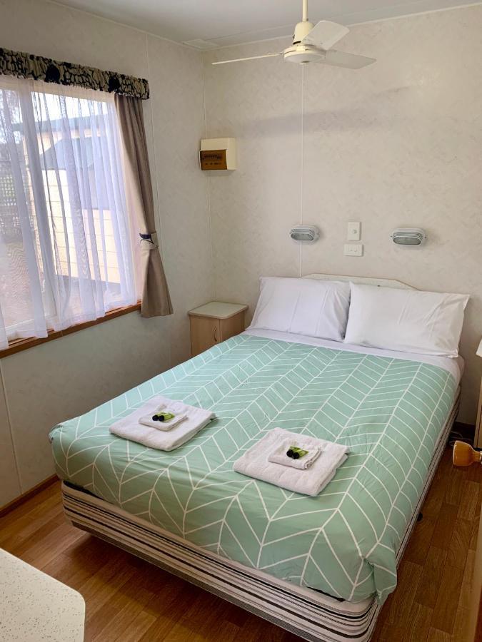 Tatura Cabin & Caravan Park Esterno foto