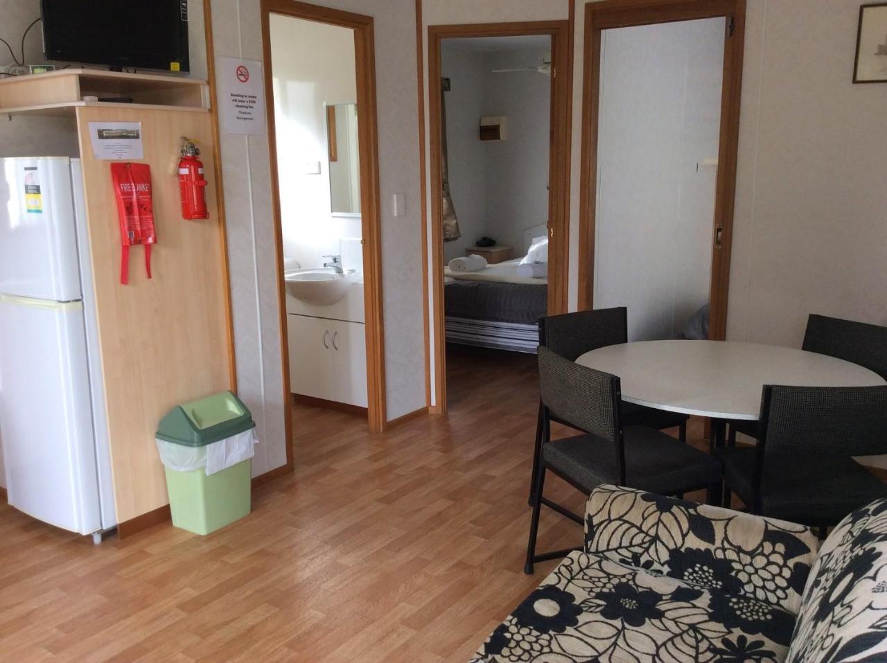 Tatura Cabin & Caravan Park Esterno foto