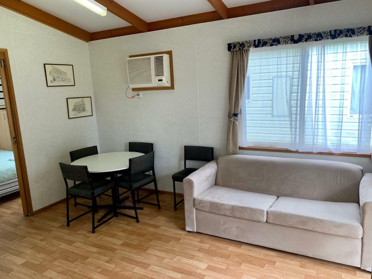 Tatura Cabin & Caravan Park Esterno foto